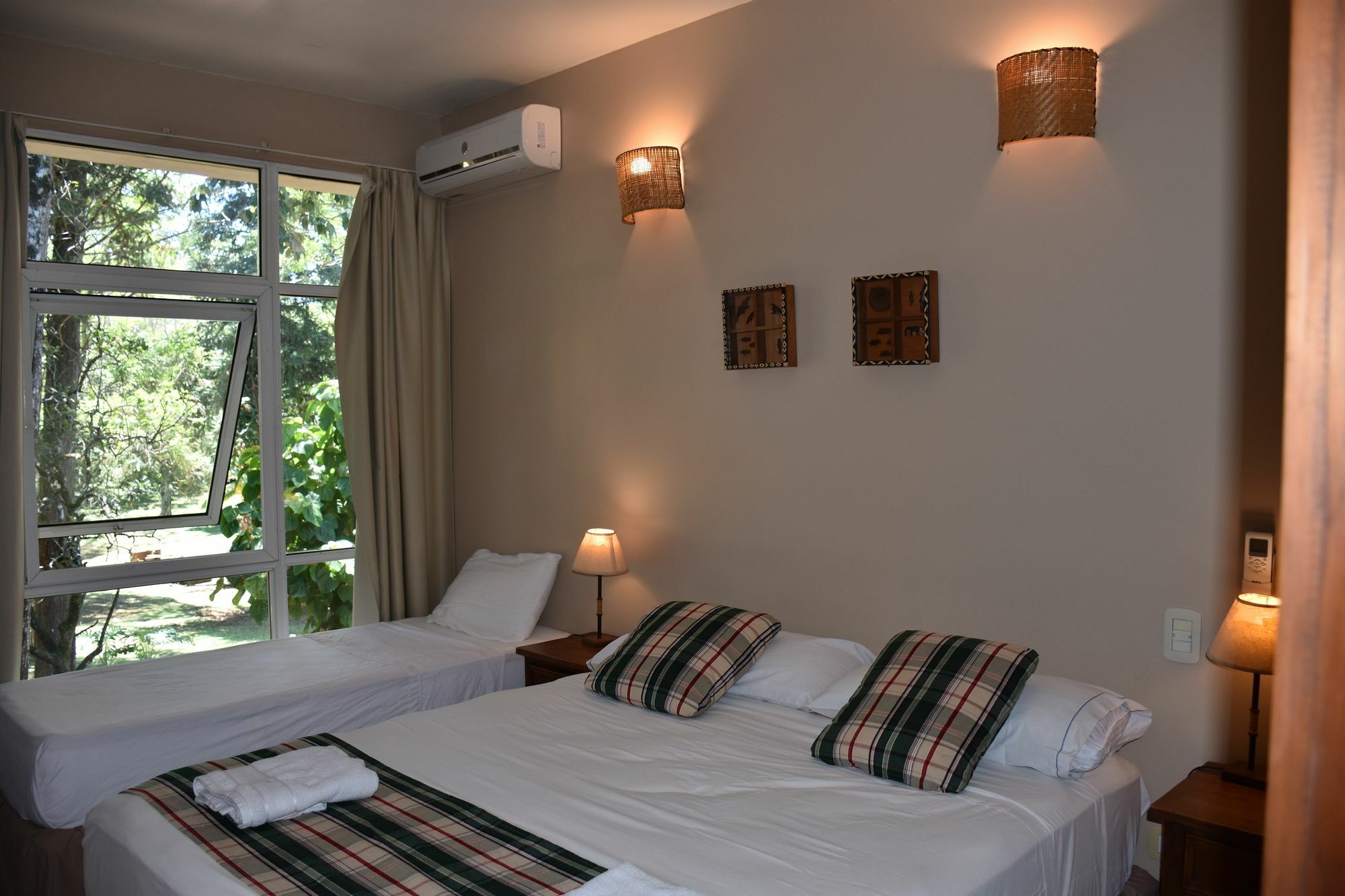 Tangoinn Club Iguazu Party Luxury Hostel ปูแอร์โตอีกวาซู ภายนอก รูปภาพ