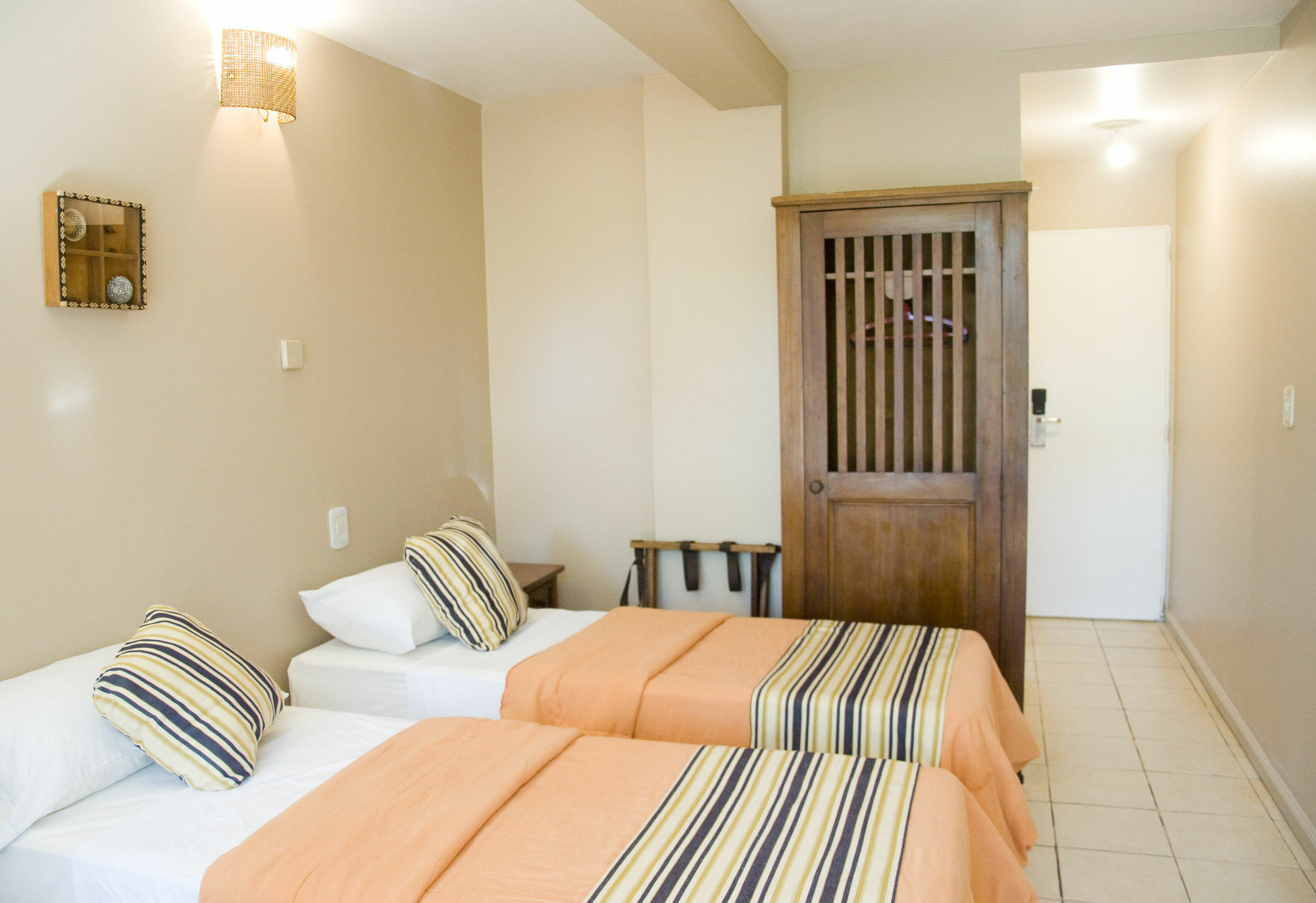 Tangoinn Club Iguazu Party Luxury Hostel ปูแอร์โตอีกวาซู ภายนอก รูปภาพ