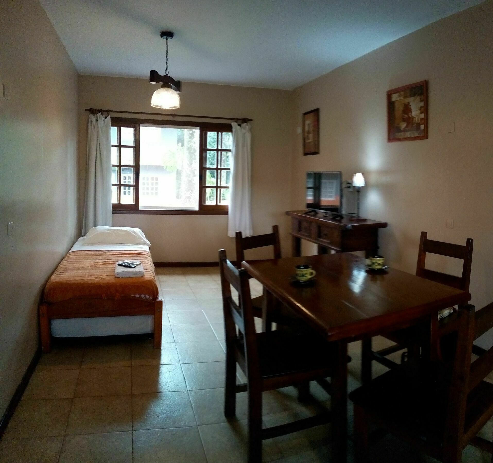Tangoinn Club Iguazu Party Luxury Hostel ปูแอร์โตอีกวาซู ภายนอก รูปภาพ