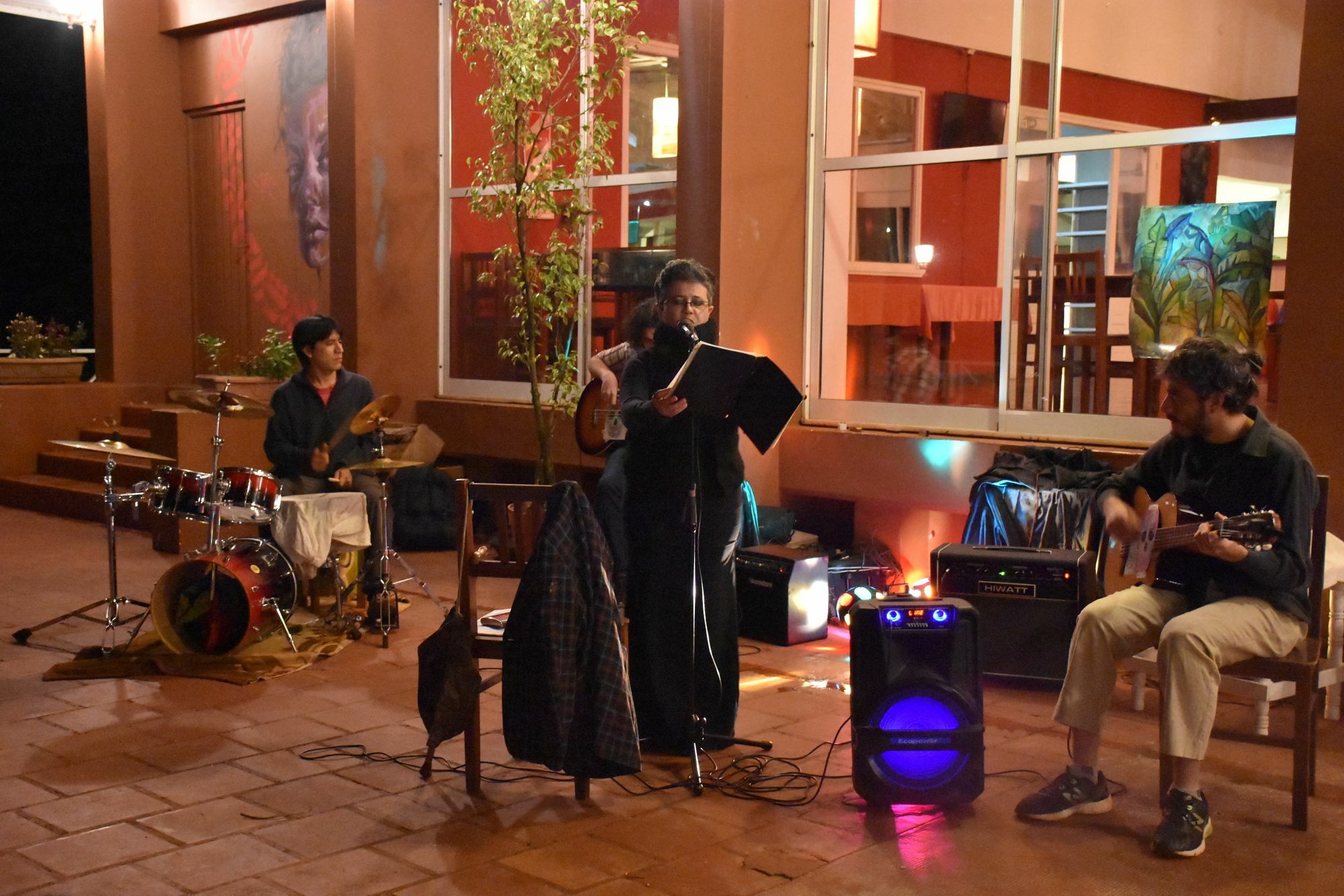 Tangoinn Club Iguazu Party Luxury Hostel ปูแอร์โตอีกวาซู ภายนอก รูปภาพ